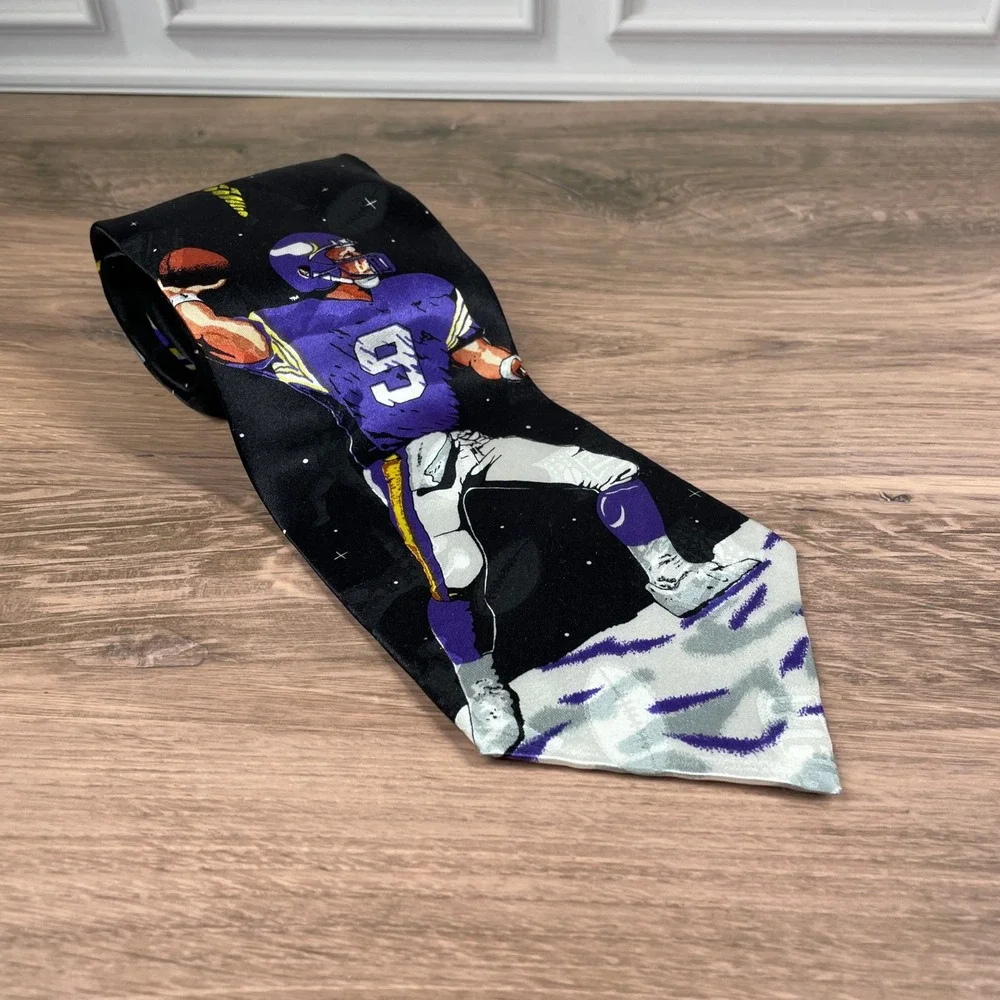 Vintage NFL Minnesota Vikings Necktie Tie Team Logo Football Purple Yellow